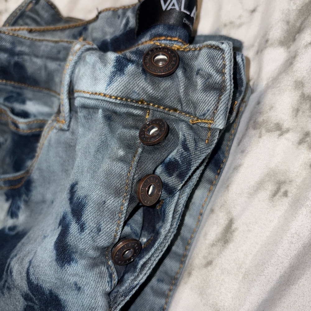 Stylish Denim Button-Up Jeans